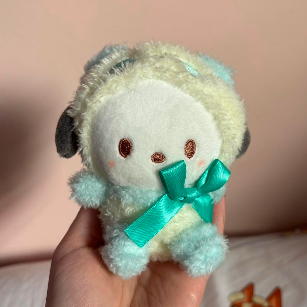 [Preowned] Small licensed Pochacco Plush